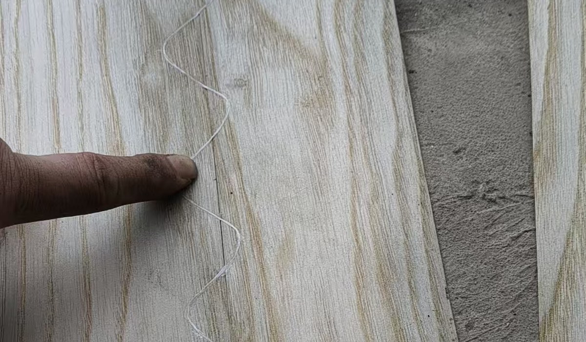 Spliced veneer prepared for pressing